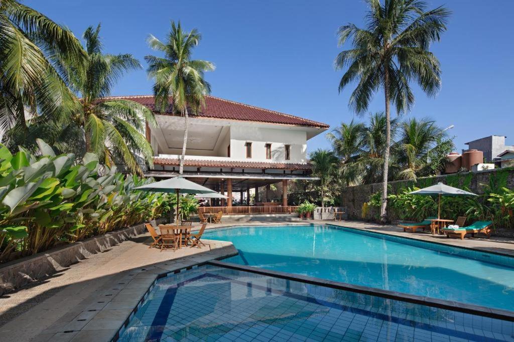 Sunrise Beach Hotel Pangandaran Exterior foto